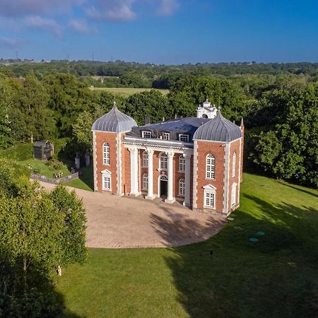 Eastwood Observatory: 12 Bedrooms, Swimming Pool And Tennis Court 黑尔舍姆 外观 照片