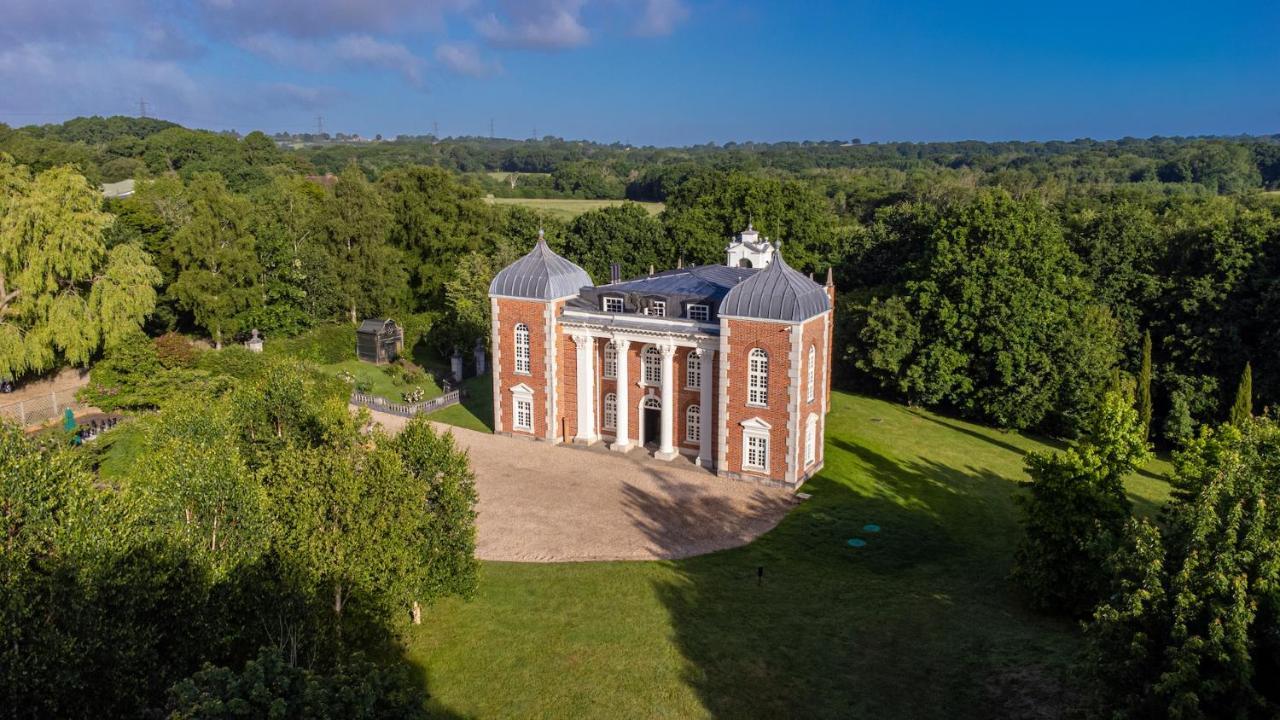 Eastwood Observatory: 12 Bedrooms, Swimming Pool And Tennis Court 黑尔舍姆 外观 照片
